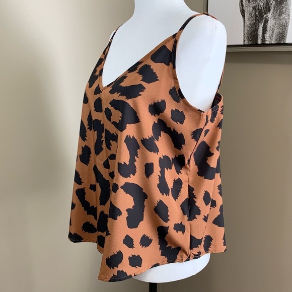 NWOT Emery Rose Cropped Camisole - Picture 3 of 8